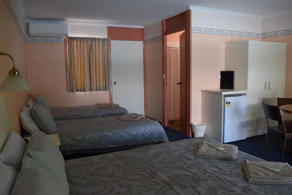 Roundhouse Motel