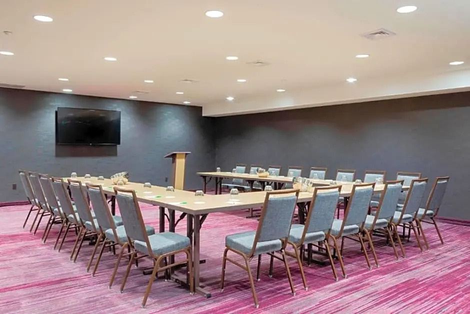 Courtyard By Marriott New York Queens/jamaica