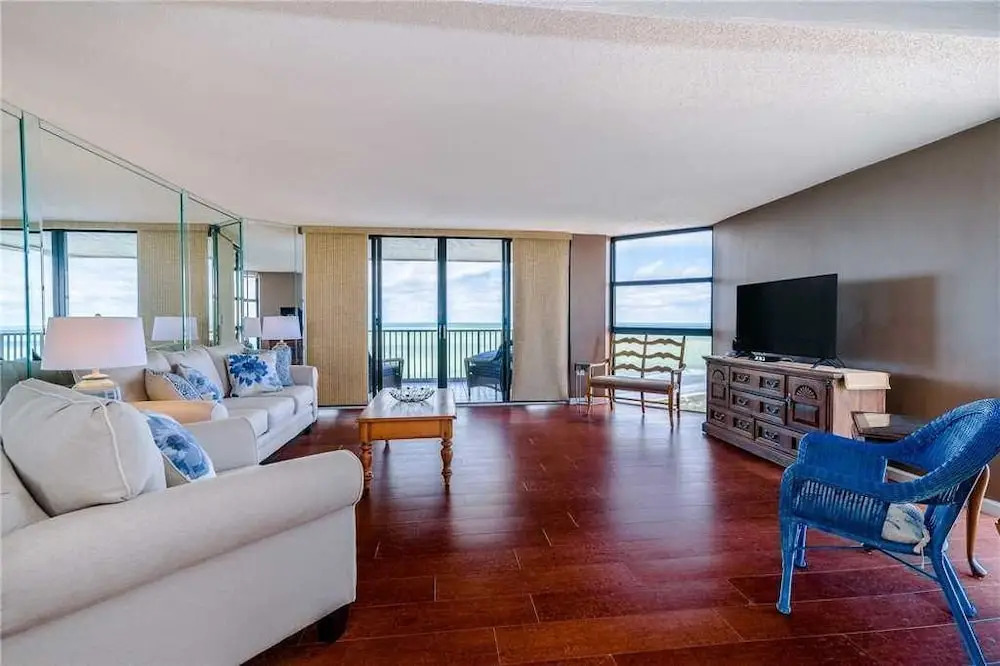 Lighthouse Towers 2008 - Two Bedroom Condo