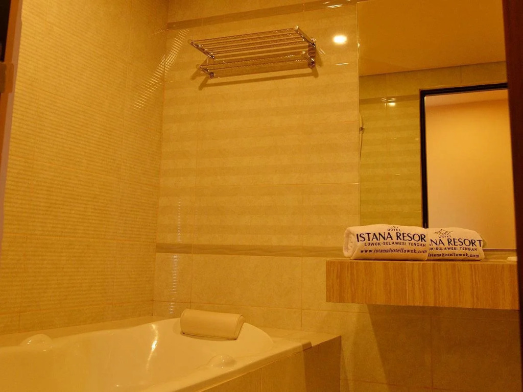 Istana Hotel & Resort