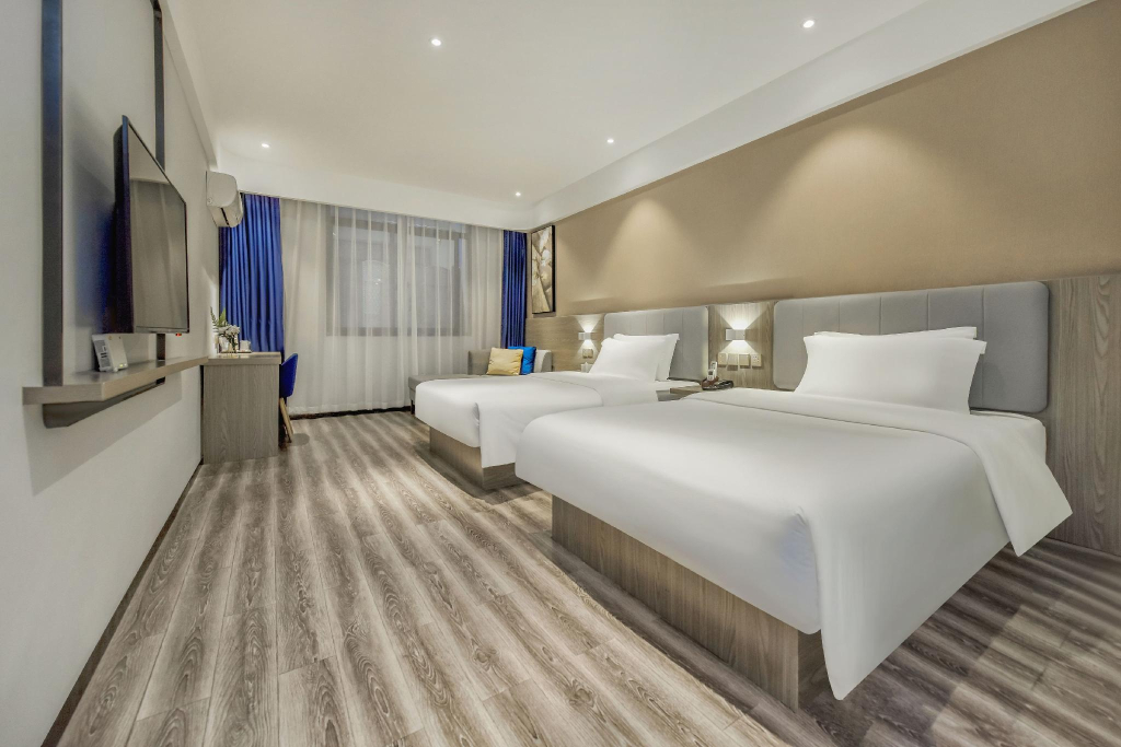 7 Days Premium Hotel (Chongqing Kaizhou District Government Square)