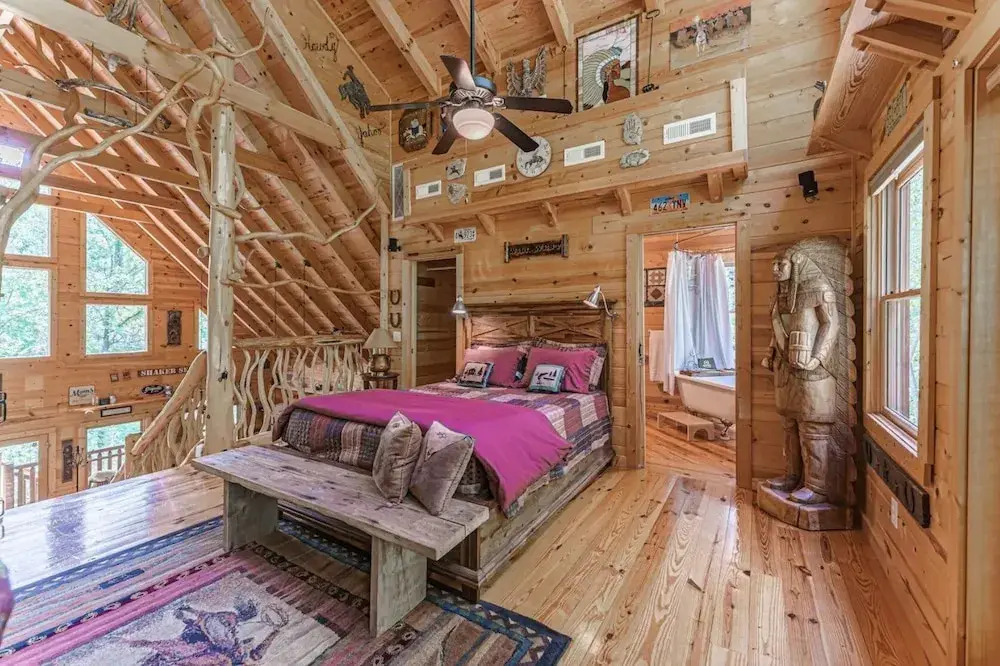 Powdermill Hill Cabin 3 Bedroom Cabin by RedAwning