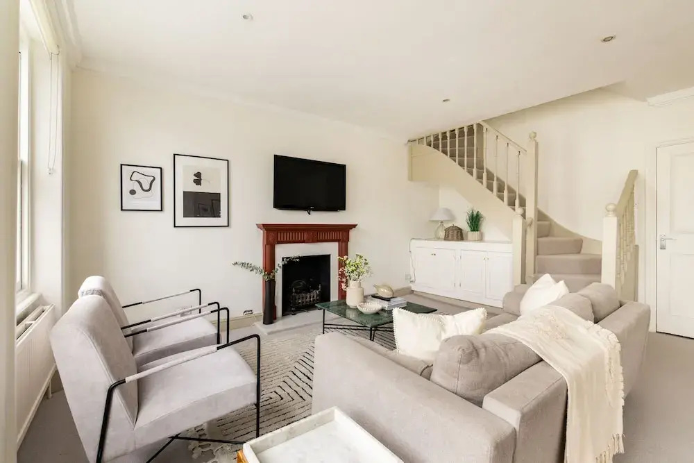 Stylish West Kensington Duplex