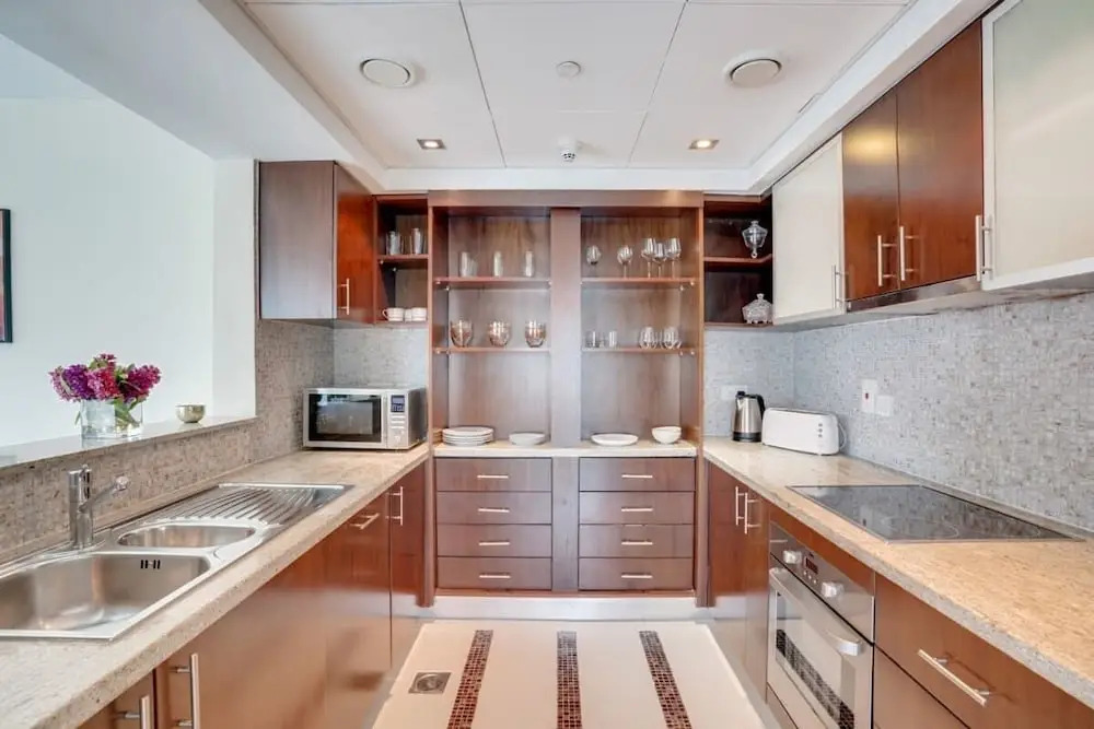 Modern Apartment in Dubai Marina Amazing Pool!