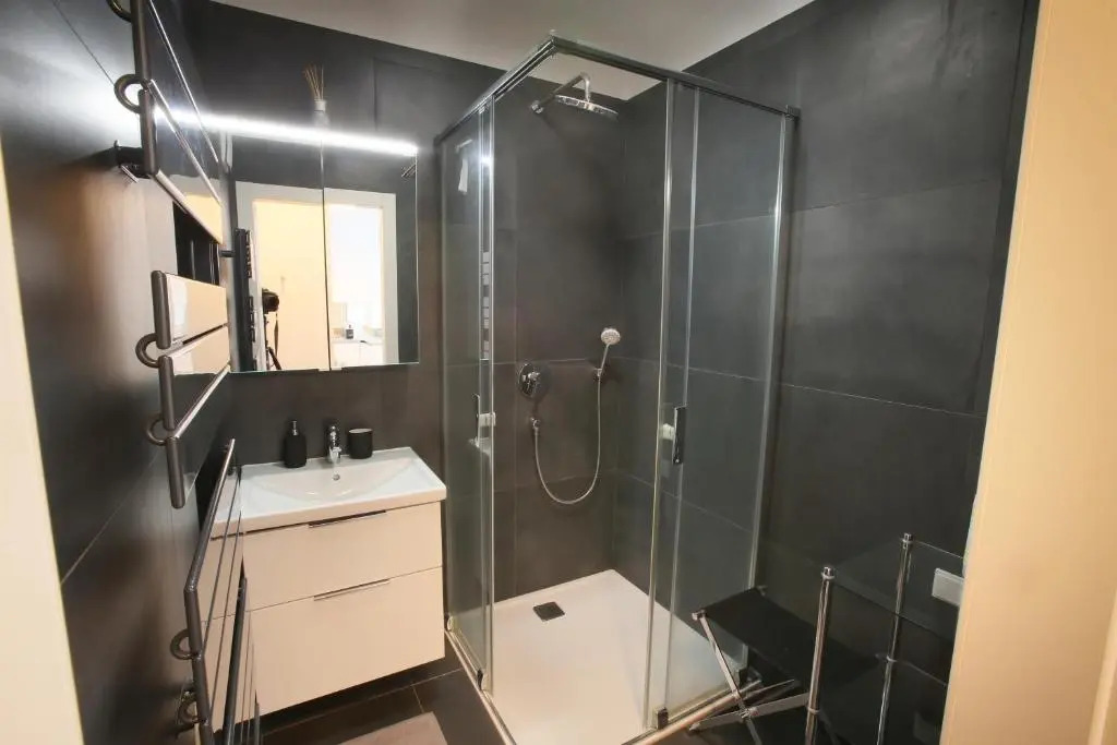25h SPA-RESIDENZ Apartment LUXURY POOLs Garden private Beach