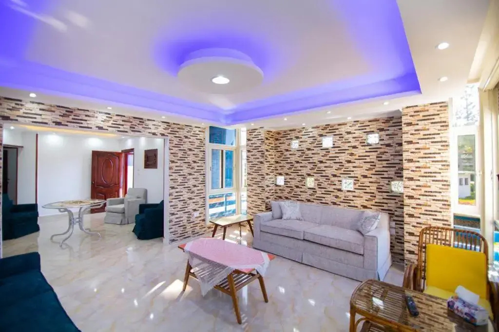 2 bed rooms Chalet, Garden&sea view, first floor , Family only سوبر لوكس شاليه دور اول مستقل المعموره الشاطىء بجوار المنتزه Mamoura Alexandria مع كارنيهات بوابه الدخول للعائلات فقط