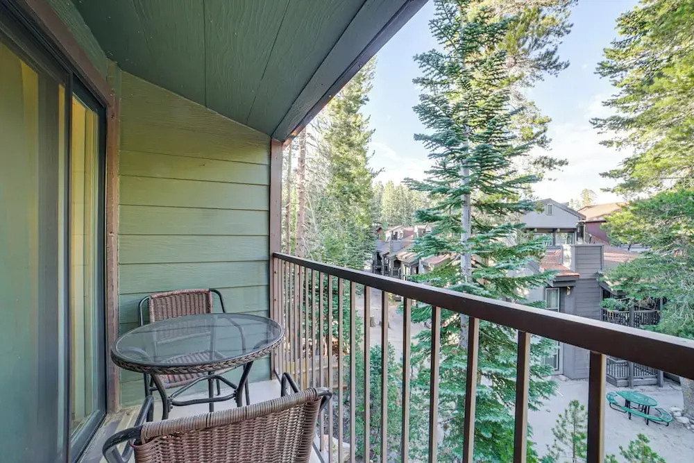 St Anton Condo in Mammoth Lakes!