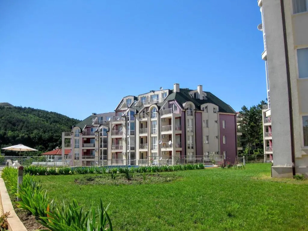 Kavarna Hills