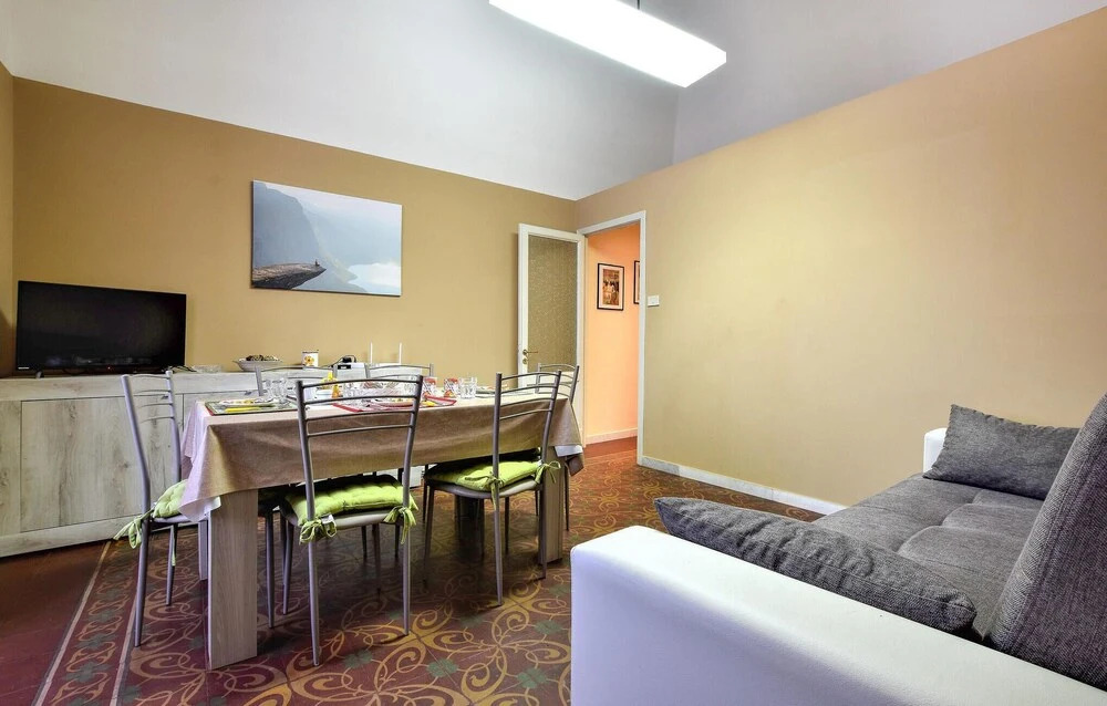 Awesome Apartment in Catania With Wifi and 2 Bedrooms