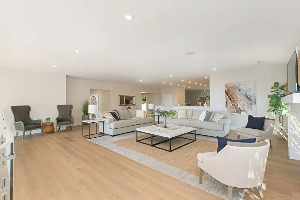 Designer Ocean-view W/ Luxe Chefs Kitchen 5 Bedroom Home