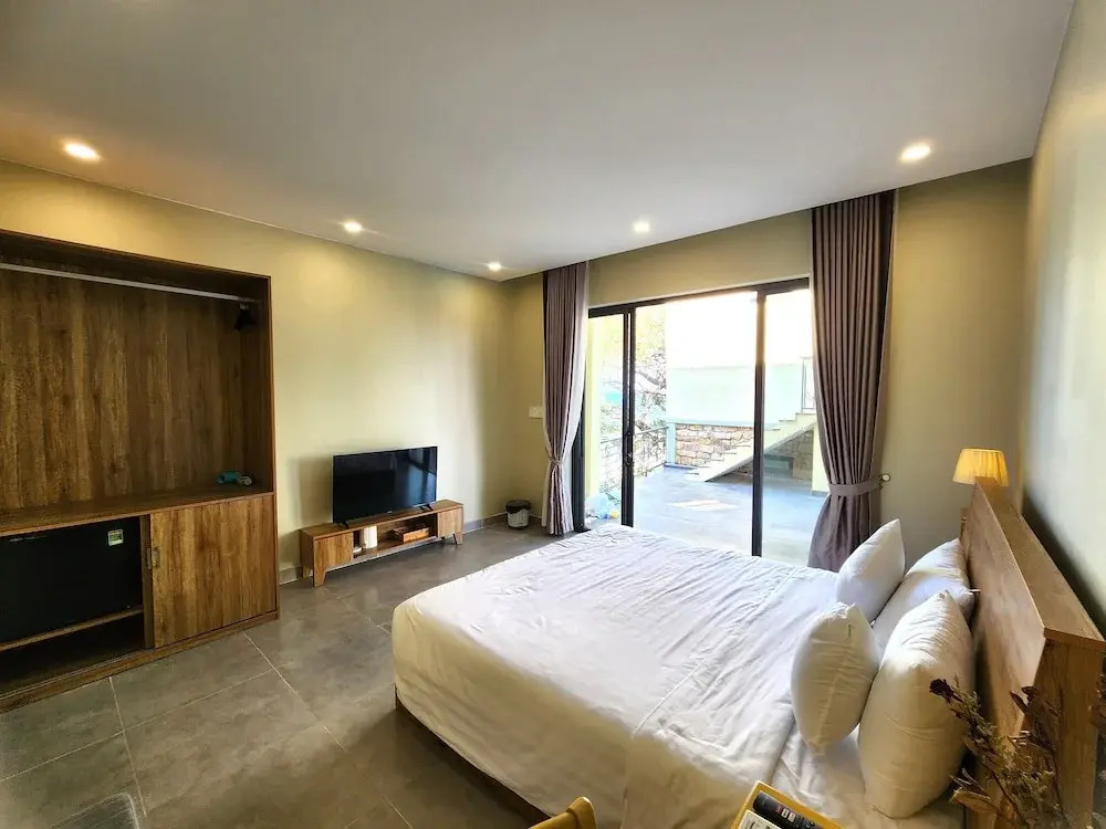 Sunny Shore Resort