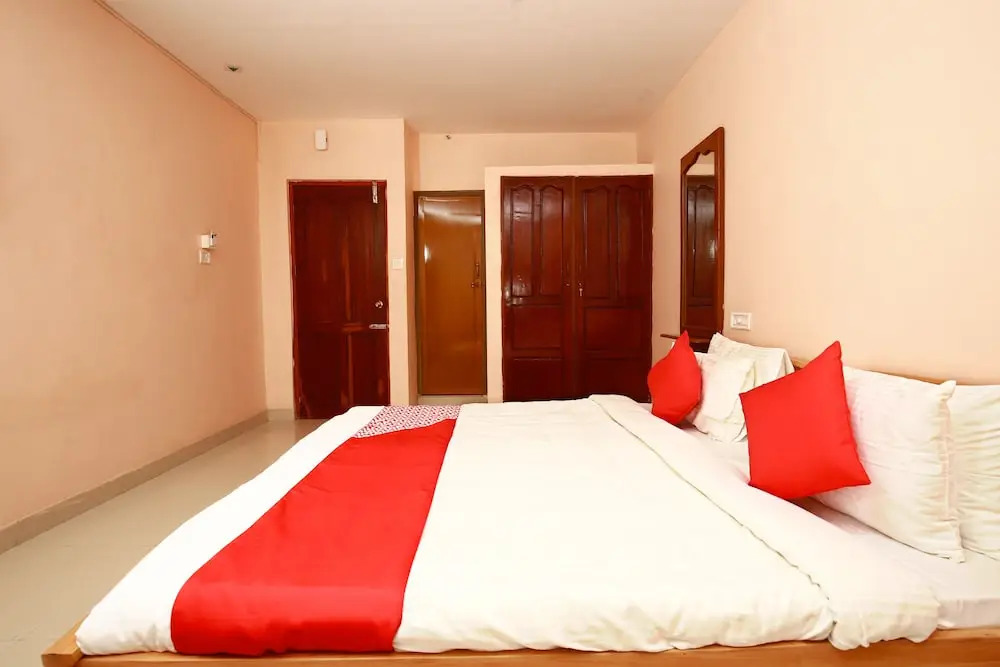OYO 10259 Hotel Safa INN