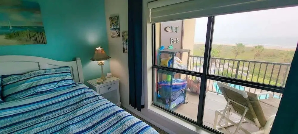 Saida Tower 506 3 Bedroom Condo by RedAwning