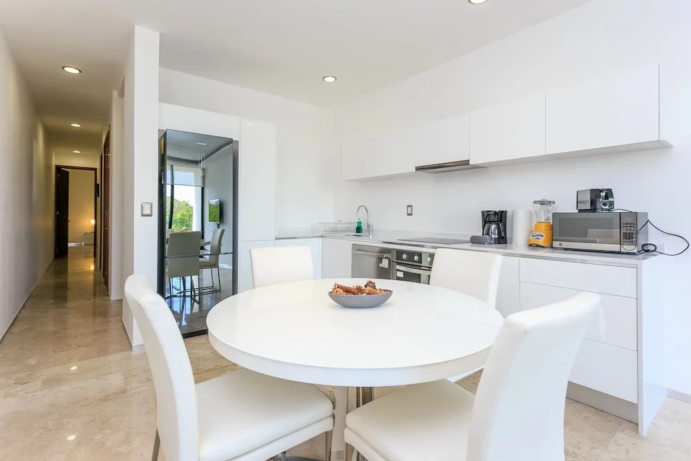 Menesse-2 Bedroom+Steps To The Ocean+Internet