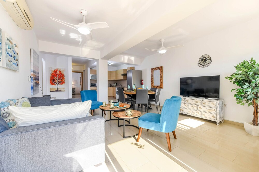 Nissi Apartment 101