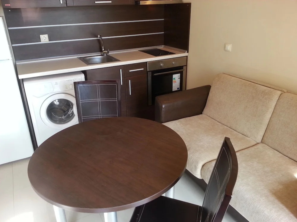 Azur Apartments