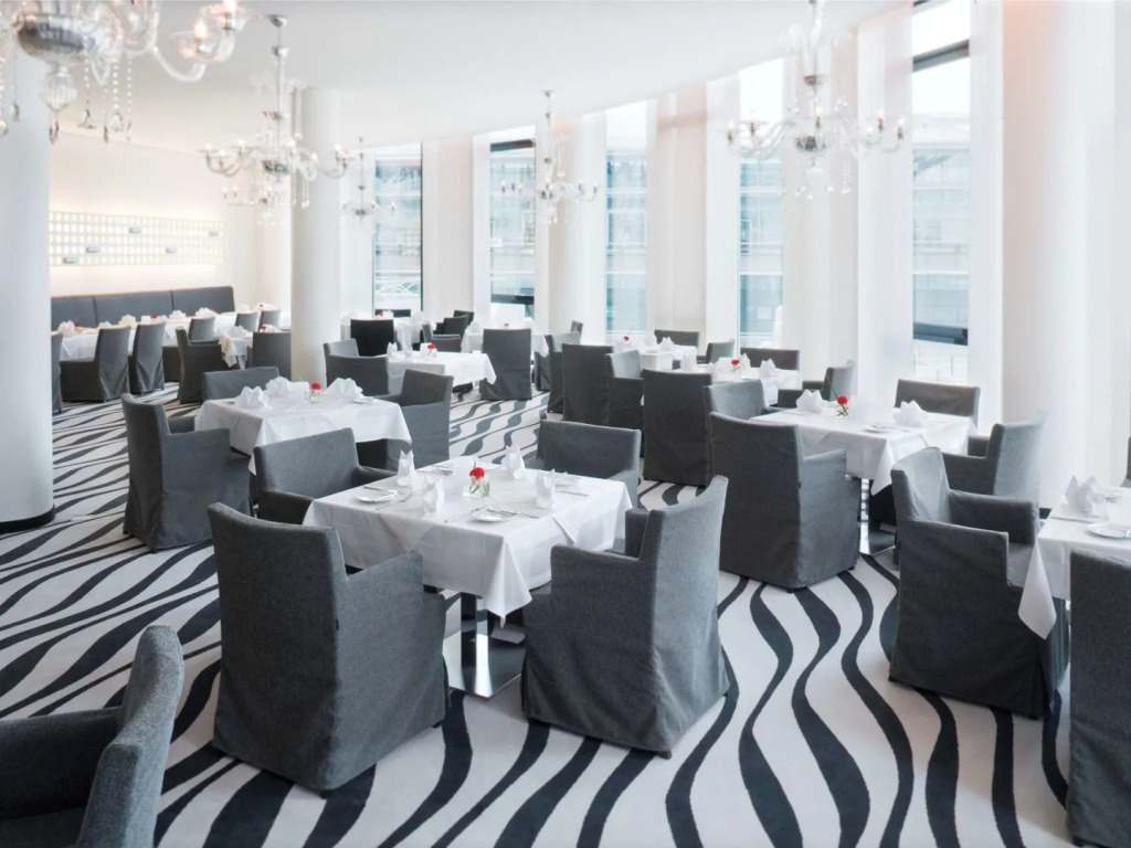 MÖVENPICK Hotel Stuttgart Airport