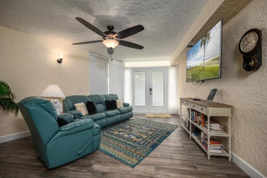 Ocean Towers 2102 by Distinctive Beach Rentals