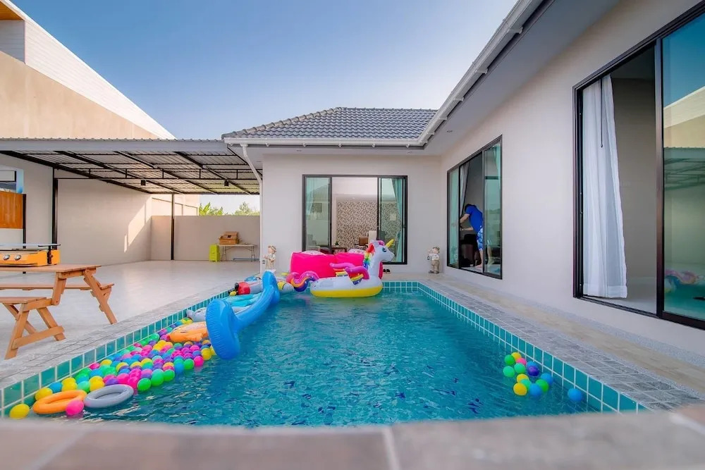 Hani Pool Villa