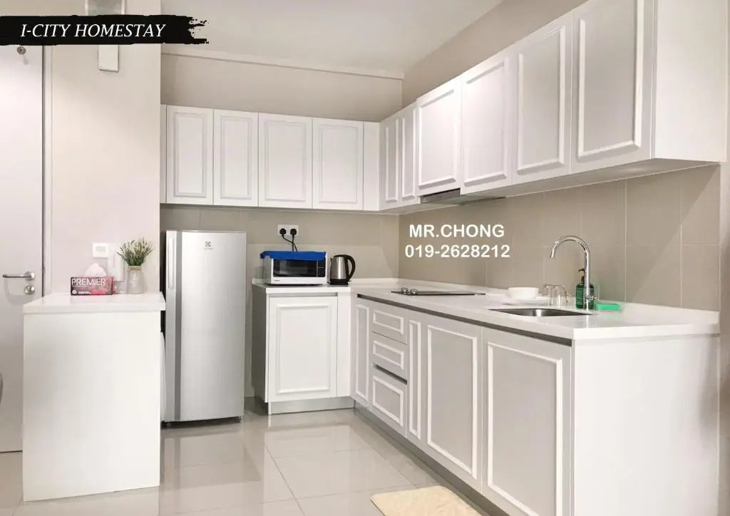 I CIty 2 Room 2 Bathroom Suite