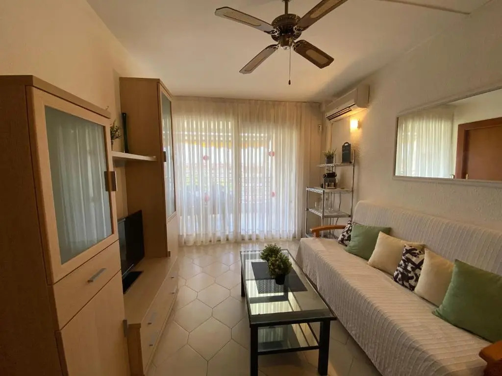 Apartamento con piscina en 1ª línea de playa en Salou