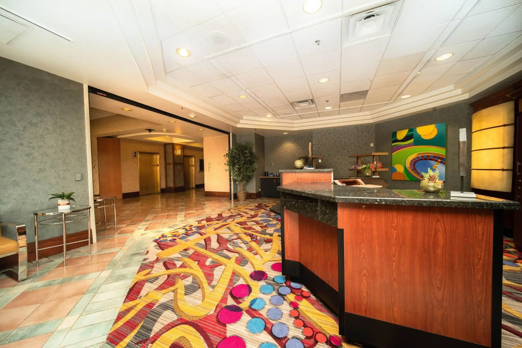 Reno Suites