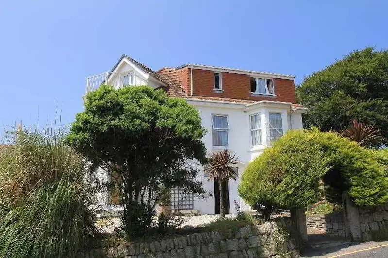 Falmouth Bay Holiday Apartments