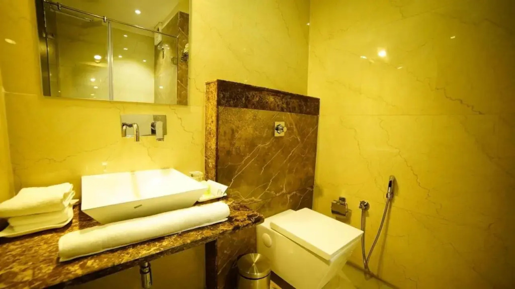 Love Kush Hotel