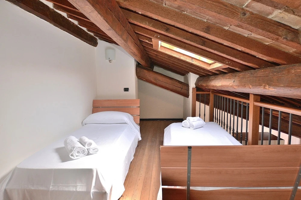 The Knight Loft With Pool