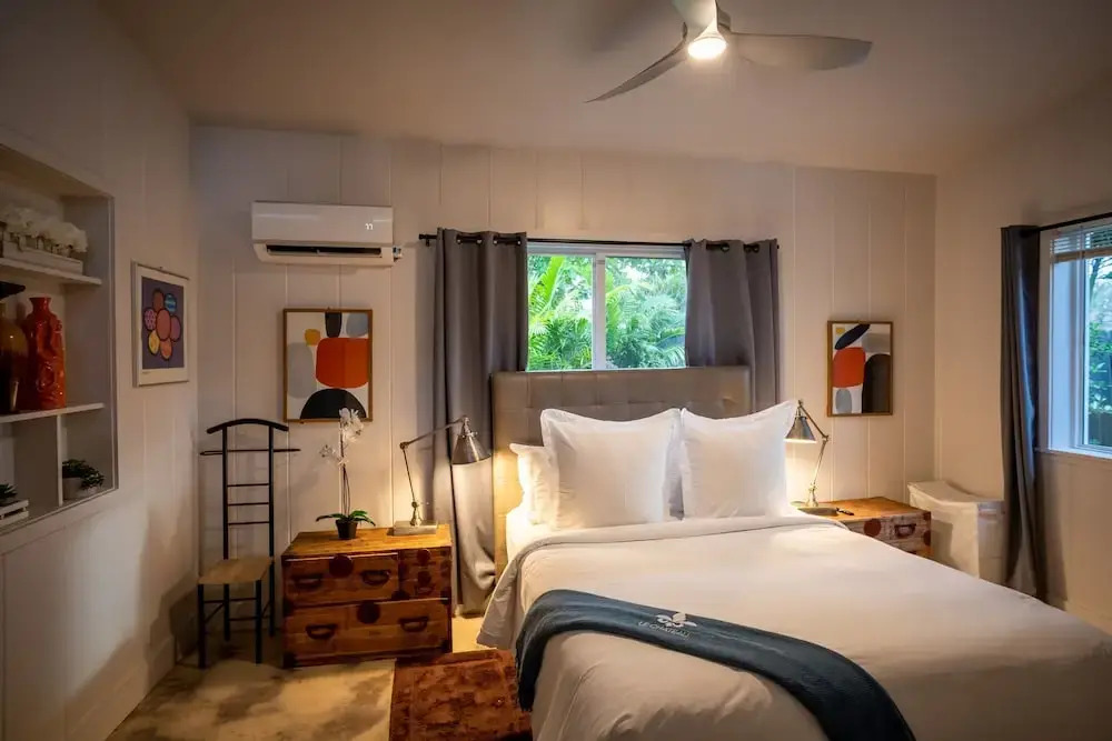 Walk to Wilton Drive - Spacious & Quiet Villa #2 HOT TUB