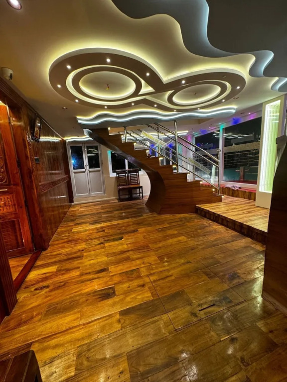 Sreekrishna Houseboat