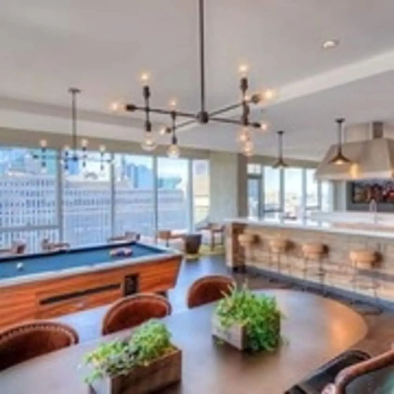 Beautiful 2 Bedrooms 2 Bathrooms Chicago Wells Ohio Apartment 4 Guests