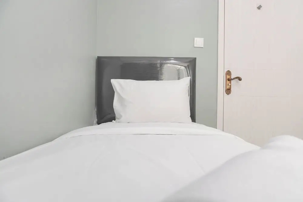 Restful And Modern 3Br At Daan Mogot City Apartment