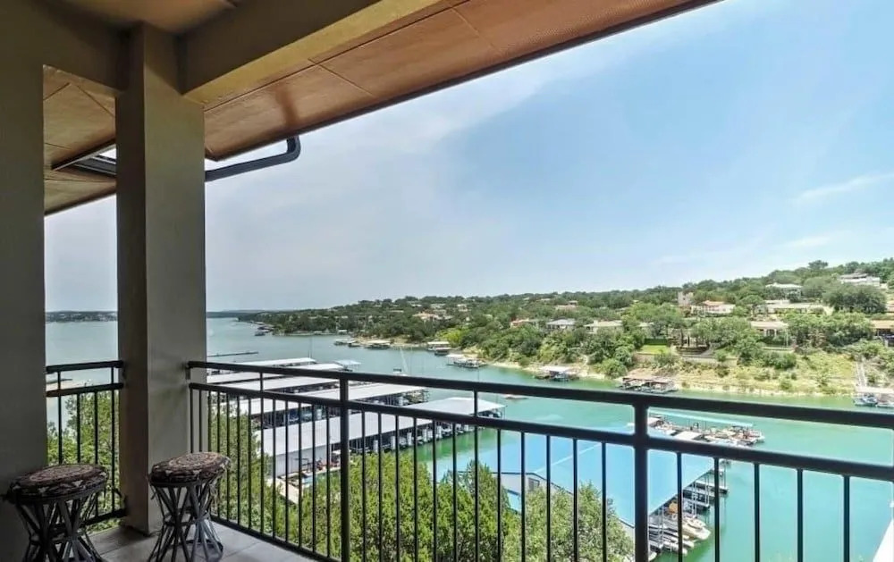 THE Living Local Lakeway Cove on Lake Travis