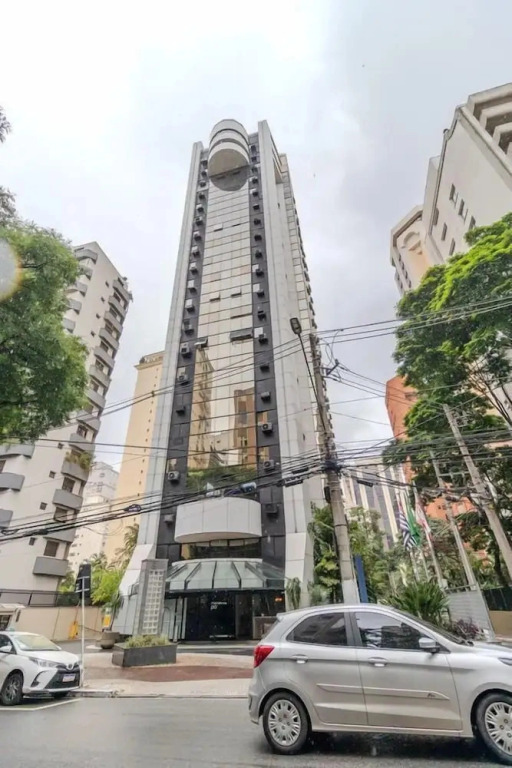 Moderno Studio nos Jardins Funcional e com Lazer