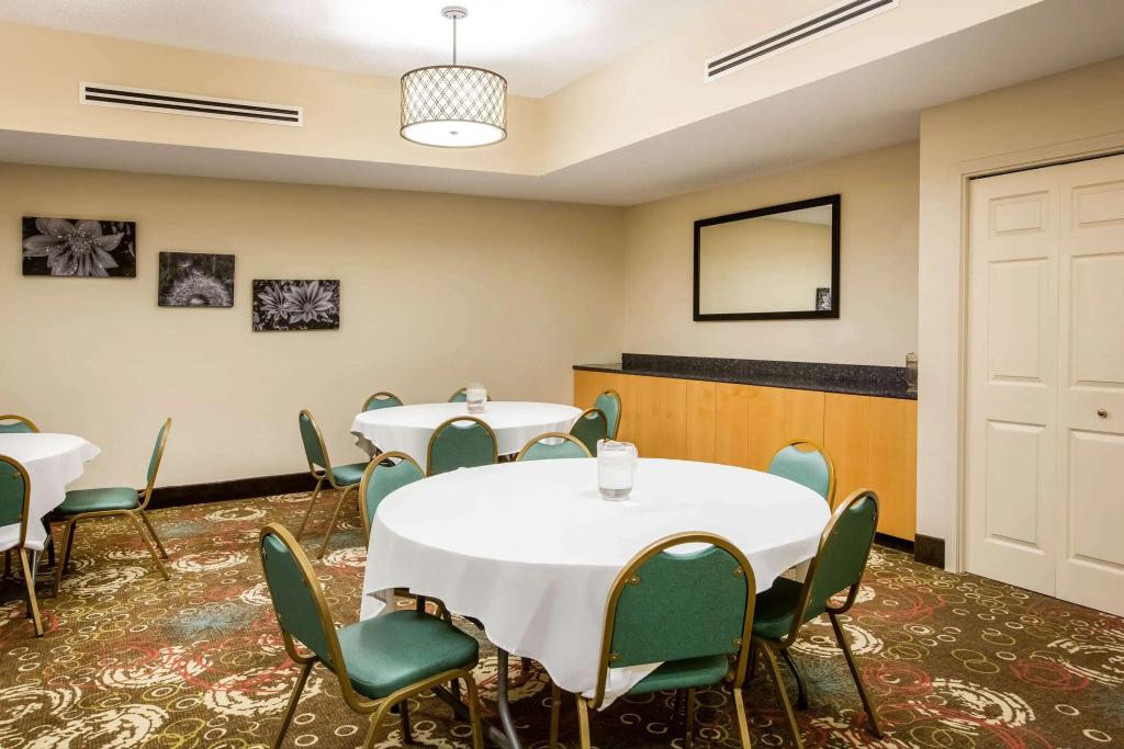 La Quinta by Wyndham North Platte