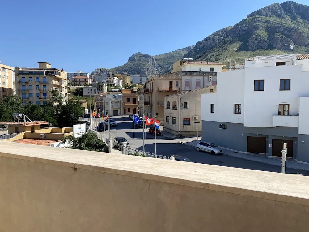 Marina di Petrolo Apartments