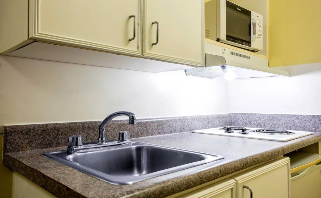 Suburban Extended Stay SE