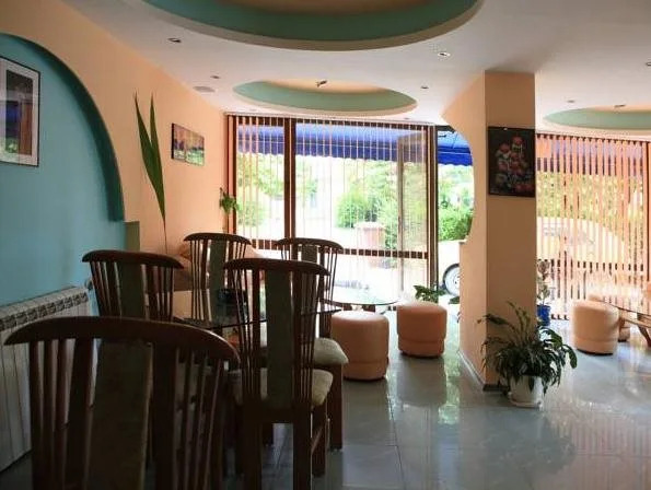 R&G Hotel