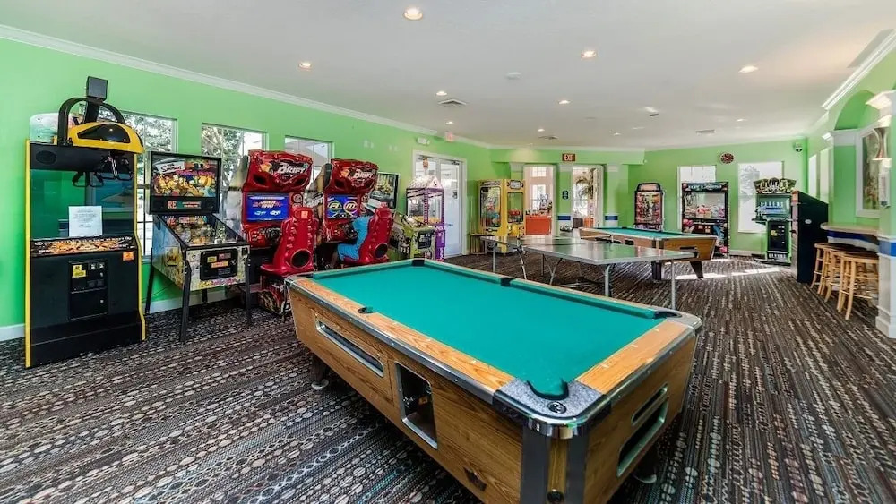 Hakuna Hideaway: 5 Mi To Disney! 1st Floor, Lion King Room & Resort Pool 3 Bedroom Condo