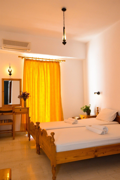 Iro Hotel