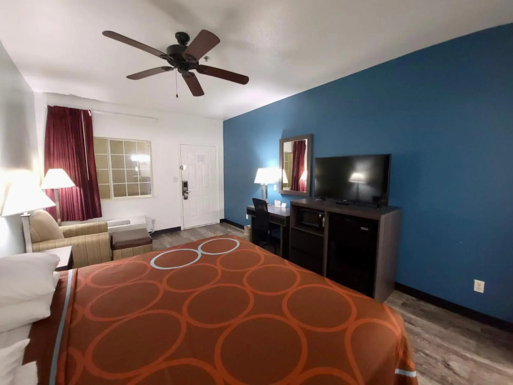 Scottish Inns & Suites Forney