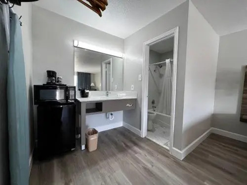 Regency Inn