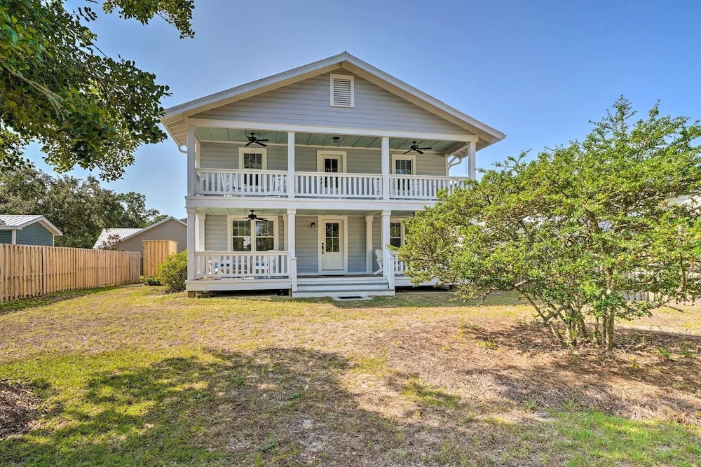Historic Family Home < 1 Mi to Long Beach!