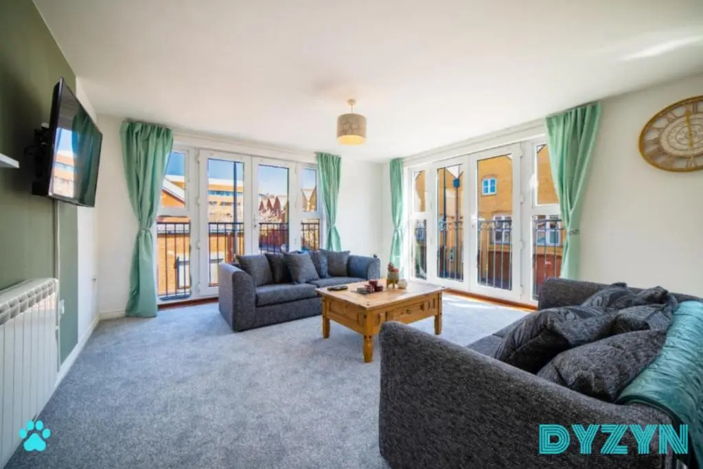 Harrowby House - DYZYN Living - Pet Friendly & Secured Parking - B2B Long Stay
