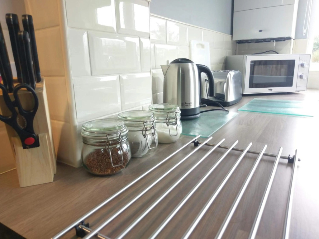 Wyken House - 3 Bedroom House Coventry- Sleeps 5 - Rated Superb