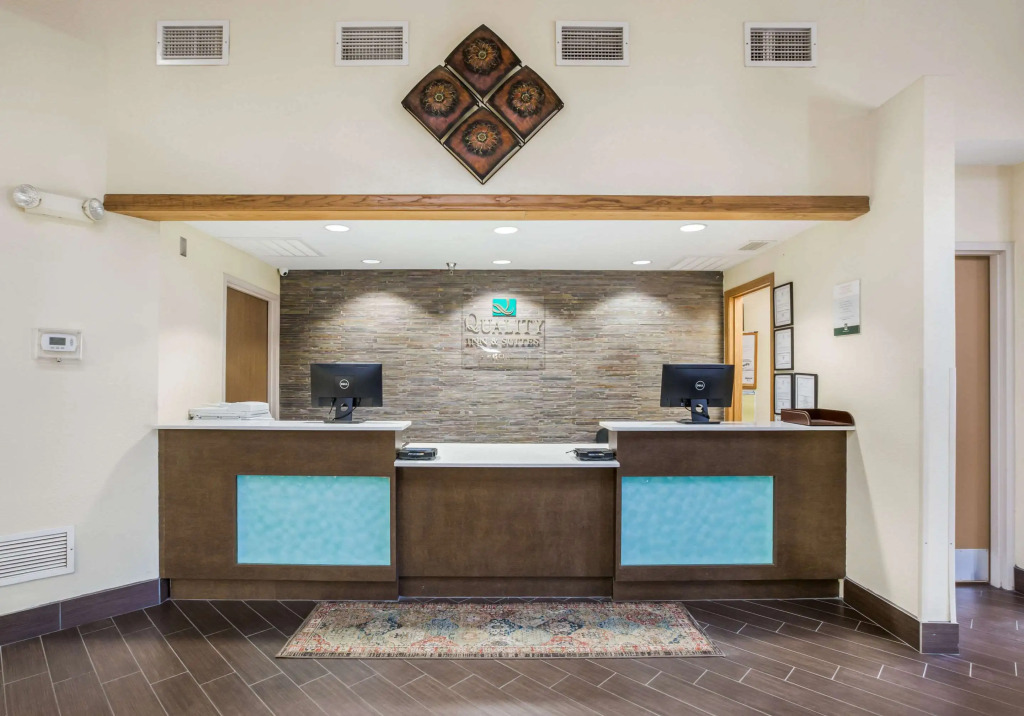 Quality Inn & Suites Lawrence - University Area