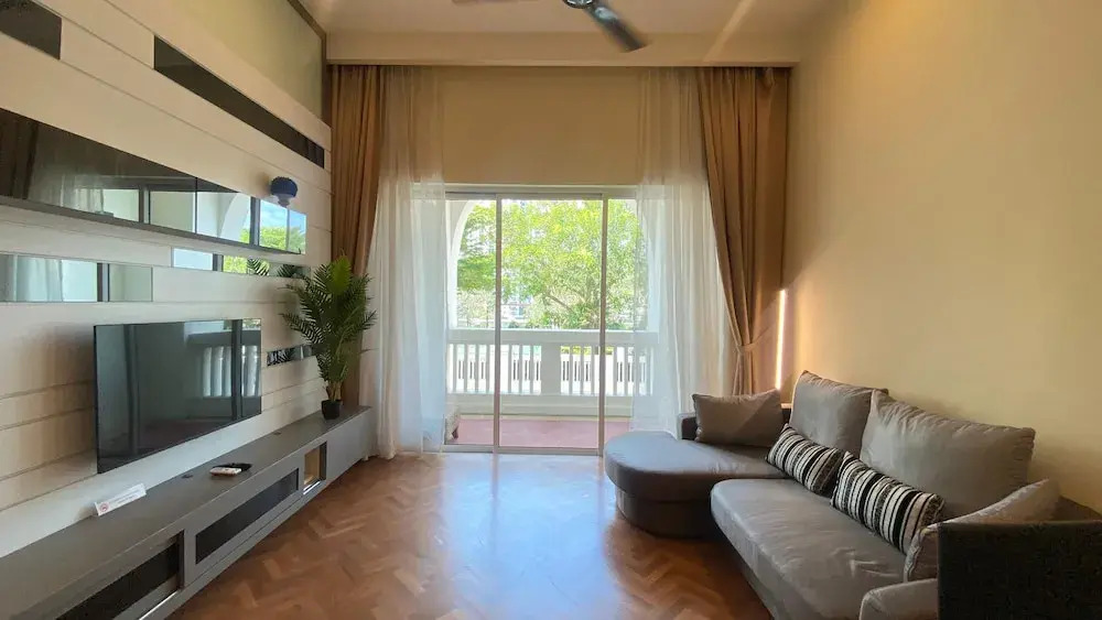 Straits Quay Waterside Suite Penang
