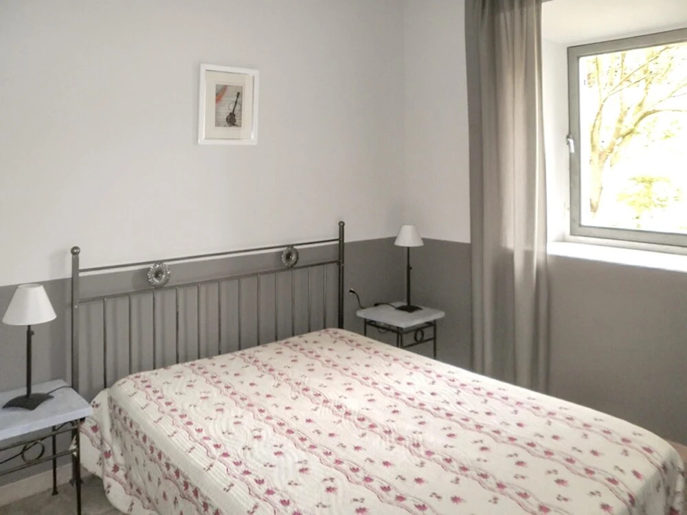 House With 2 Bedrooms in Oppède, With Wonderful Mountain View, Pool Ac
