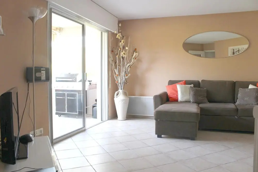 Studio in Saint-raphaël, With Pool Access and Furnished Terrace - 5 km